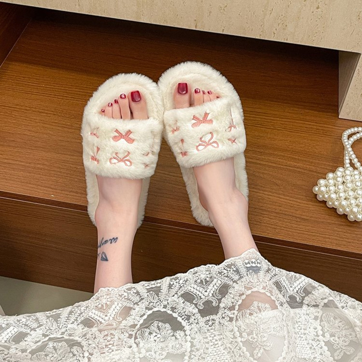 Modern Chic All-Season Cloth / Textile Women's Home Slippers | Color: Beige | Image 3