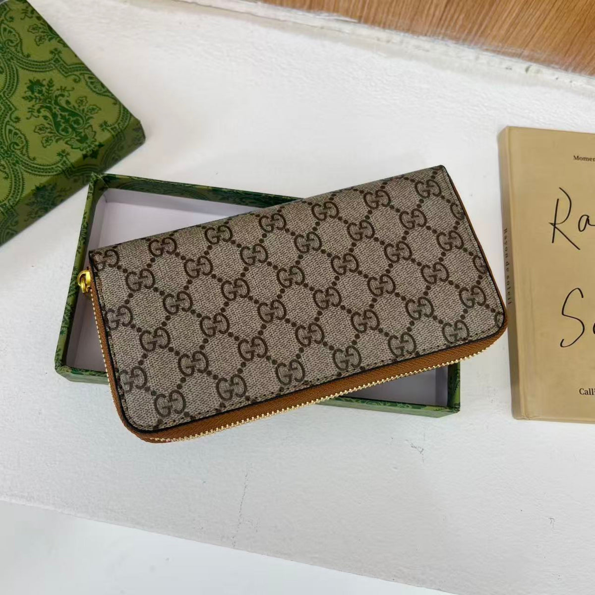 Modern Chic All-Season PU/Artificial Leather/Microfiber Leather, Cloth / Textile Women's Functional Bags Purses/Wallet | Color: Brown | Image 3