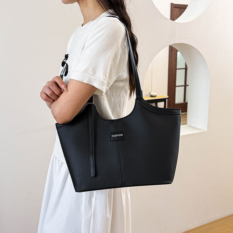 Modern Chic All-Season PU/Artificial Leather/Microfiber Leather Women's Shoulder Bags Tote Bags | Color: Black | Image 1