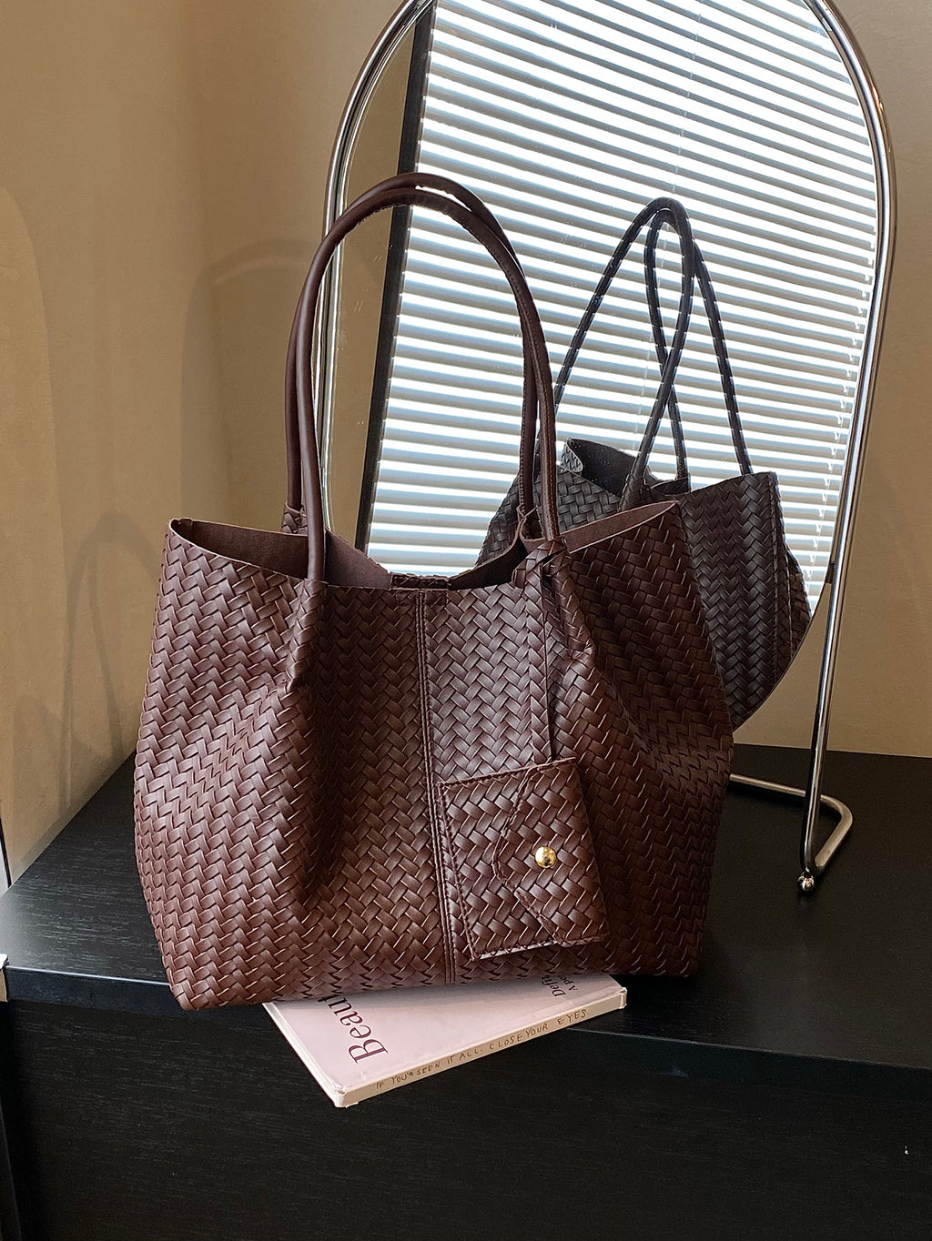 Trendy All-Season PU/Artificial Leather/Microfiber Leather Women's Shoulder Bags Tote Bags | Color: Coffee | Image 3