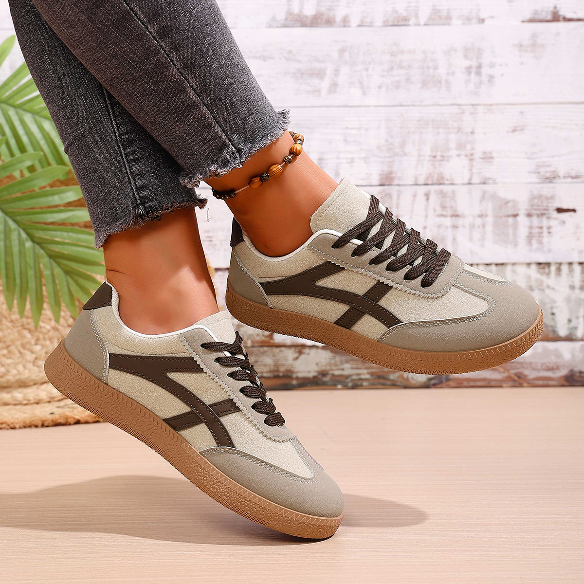 Modern Chic All-Season PU/Artificial Leather/Microfiber Leather Women's Skate Shoes | Color: Beige | Image 1