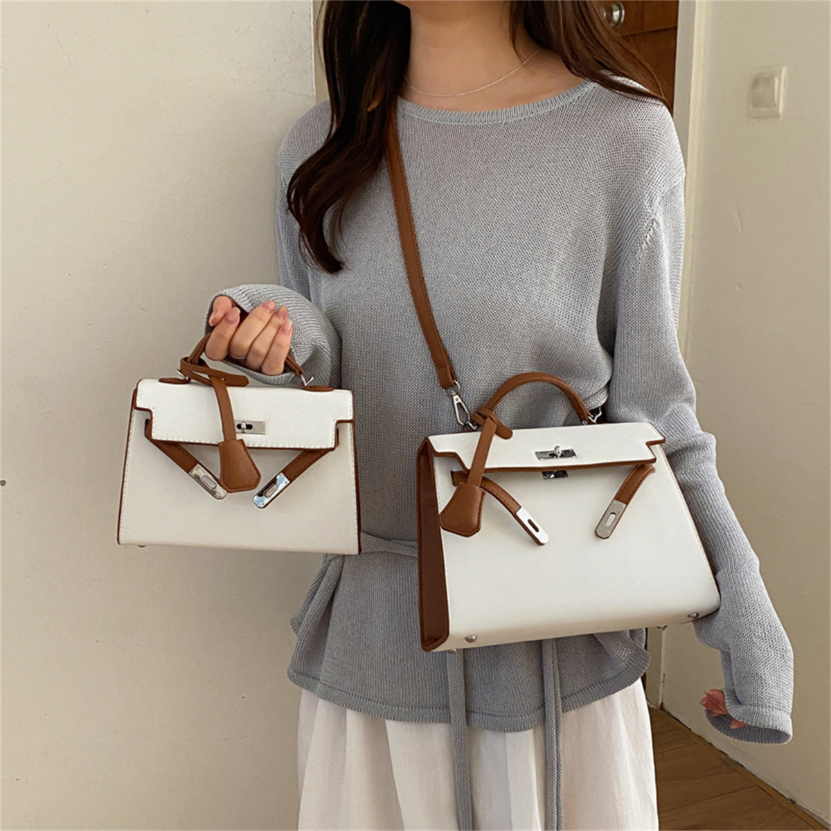 Modern Chic All-Season PU/Artificial Leather/Microfiber Leather Women's Handbags Other Bags | Color: Brown | Image 1