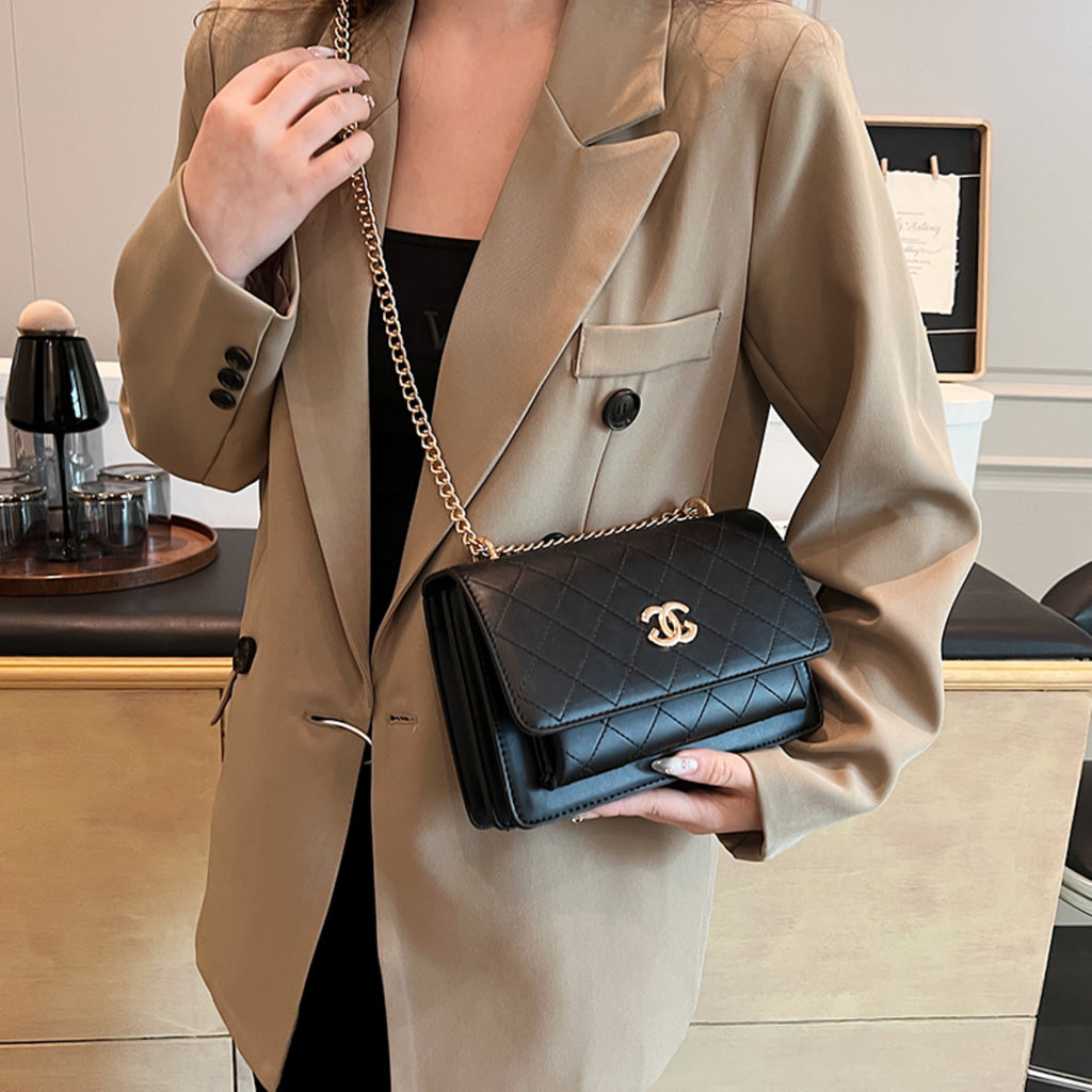 Modern Chic All-Season PU/Artificial Leather/Microfiber Leather Women's Handbags Other Bags | Color: Black | Image 3