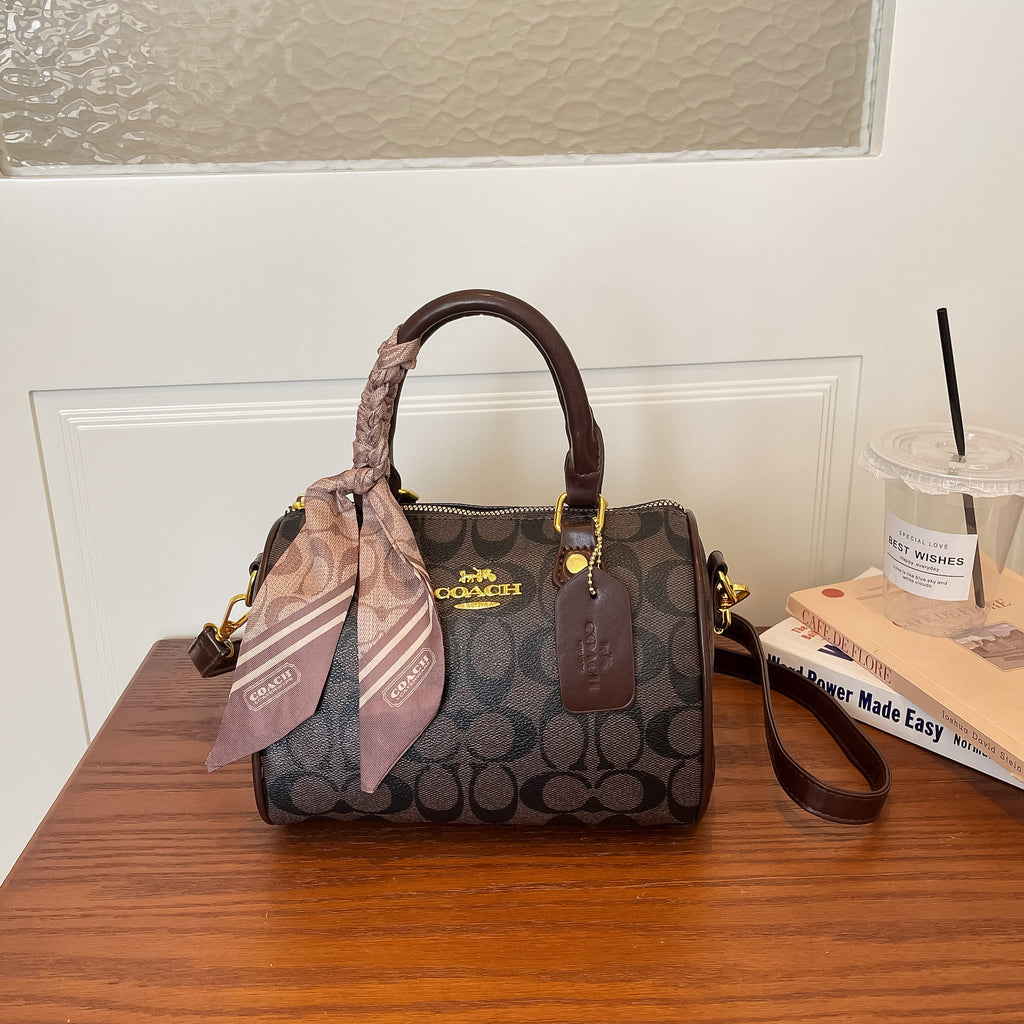 Modern Chic All-Season PU/Artificial Leather/Microfiber Leather Women's Crossbody Bags Other Bags | Color: Coffee | Image 3