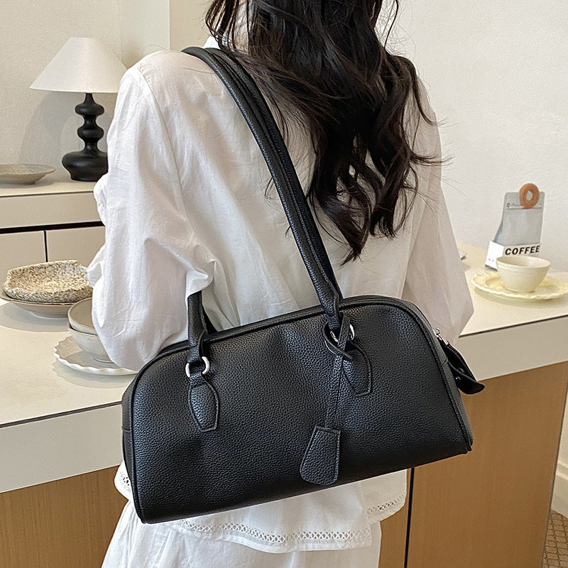 Modern Chic All-Season PU/Artificial Leather/Microfiber Leather Women's Shoulder Bags Underarm Bags | Color: Black | Image 1
