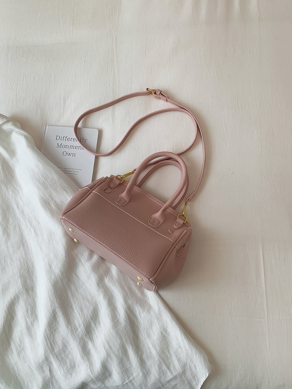 Modern Chic All-Season PU/Artificial Leather/Microfiber Leather Women's Crossbody Bags Other Bags | Color: Pink | Image 3