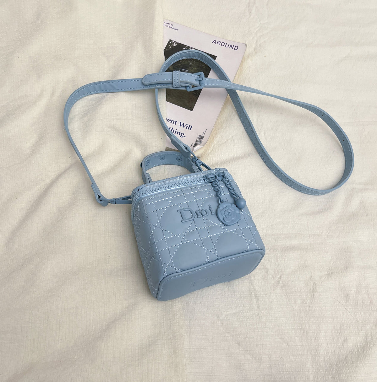 Modern Chic All-Season PU/Artificial Leather/Microfiber Leather Women's Handbags Other Bags | Color: Blue | Image 2