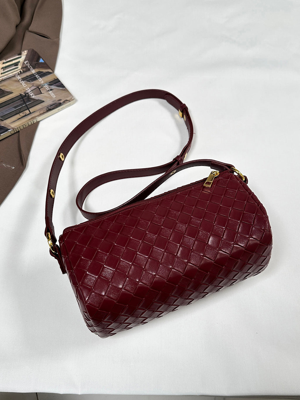 Modern Chic All-Season PU/Artificial Leather/Microfiber Leather Women's Crossbody Bags Other Bags | Color: Red | Image 2