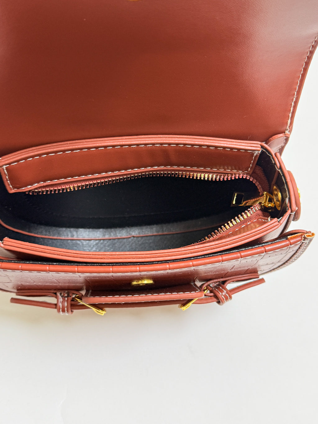 Modern Chic All-Season PU/Artificial Leather/Microfiber Leather Women's Crossbody Bags Saddle Bags | Color: Brown | Image 3