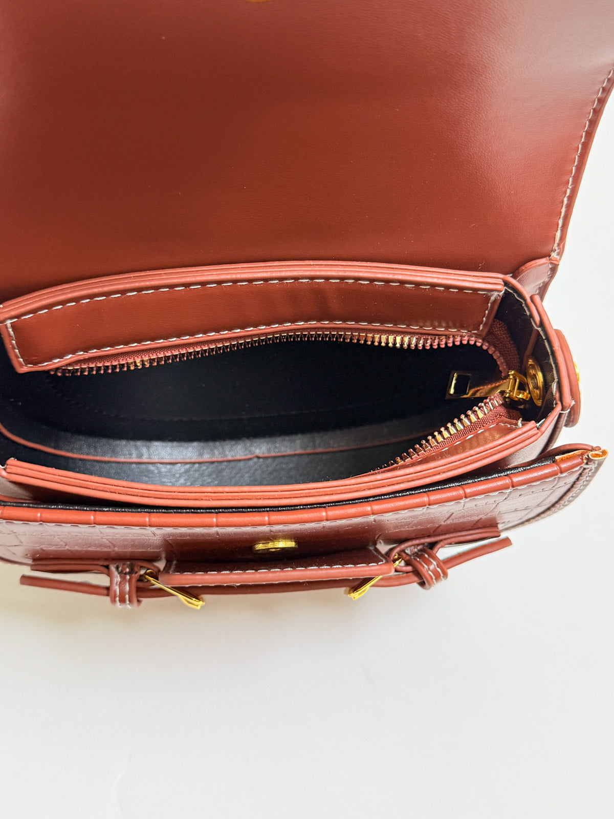 Modern Chic All-Season PU/Artificial Leather/Microfiber Leather Women's Crossbody Bags Saddle Bags | Color: Brown | Image 3