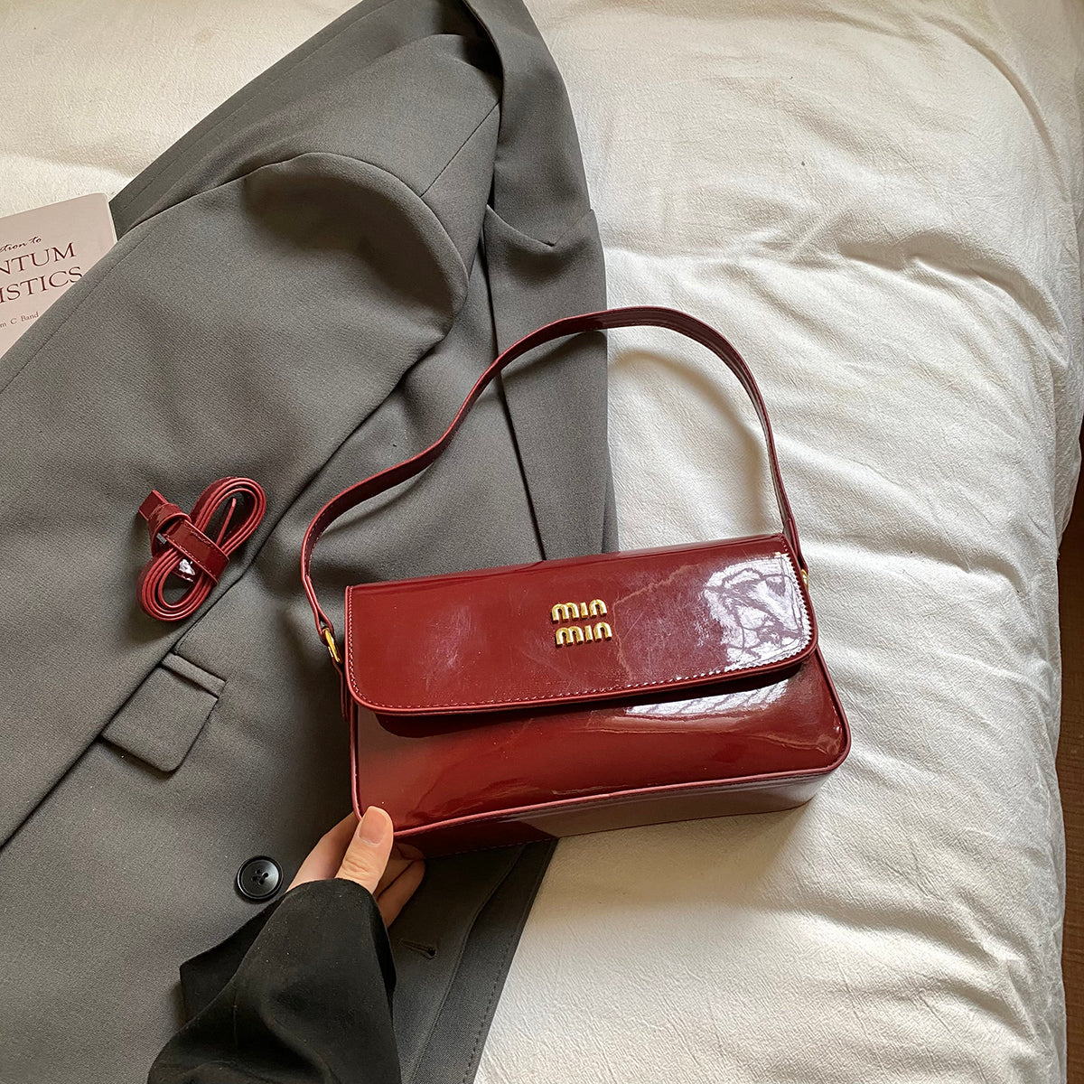Modern Chic All-Season PU/Artificial Leather/Microfiber Leather Women's Handbags Other Bags | Color: Red | Image 1