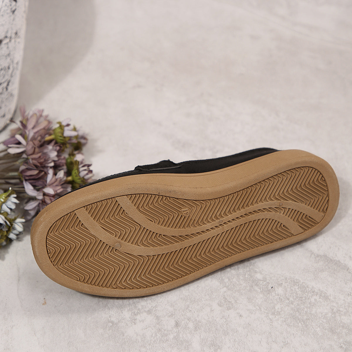 Modern Chic All-Season PU/Artificial Leather/Microfiber Leather Women's Casual Shoes | Color: Black | Image 2