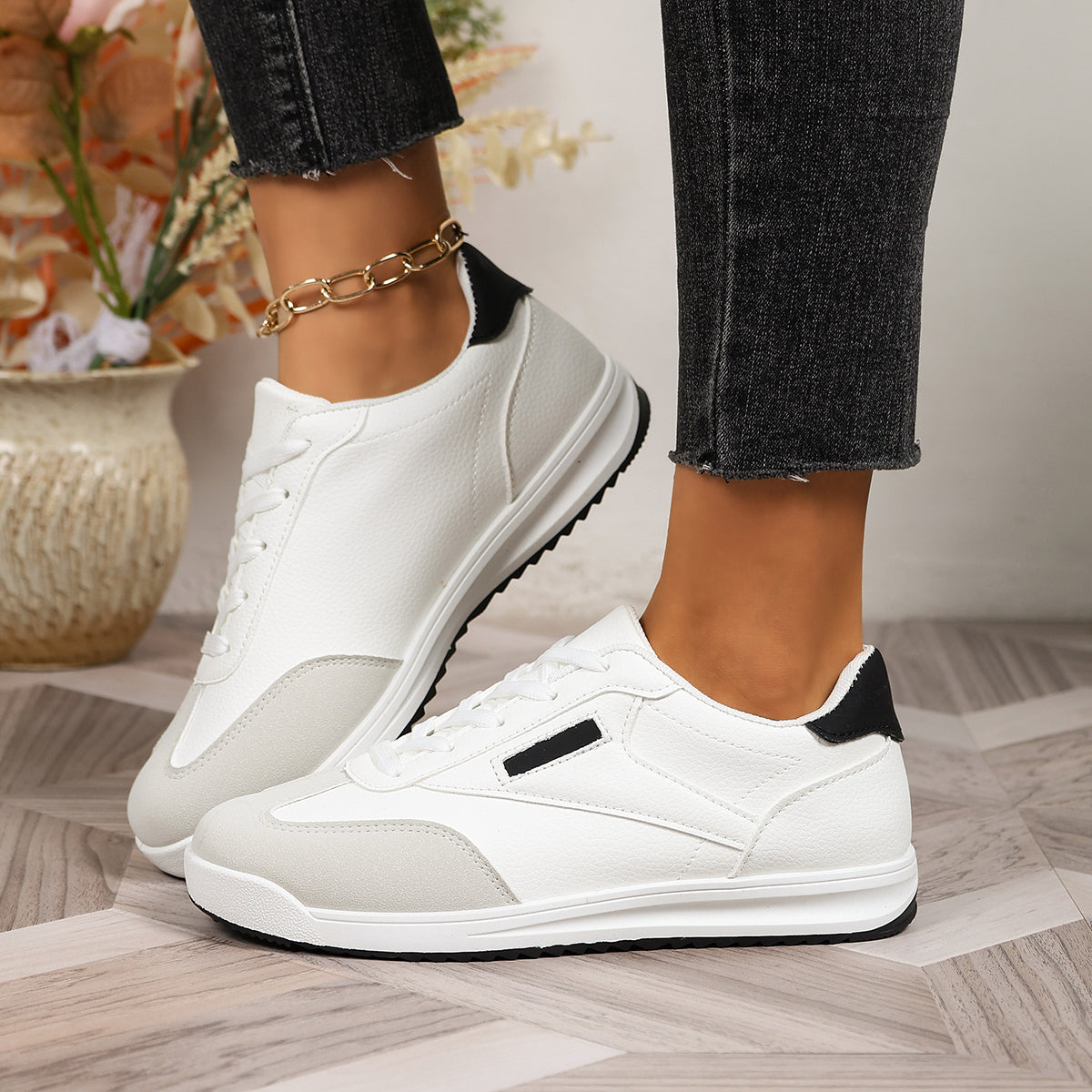 Modern Chic All-Season PU/Artificial Leather/Microfiber Leather Women's Casual Shoes | Color: White | Image 2