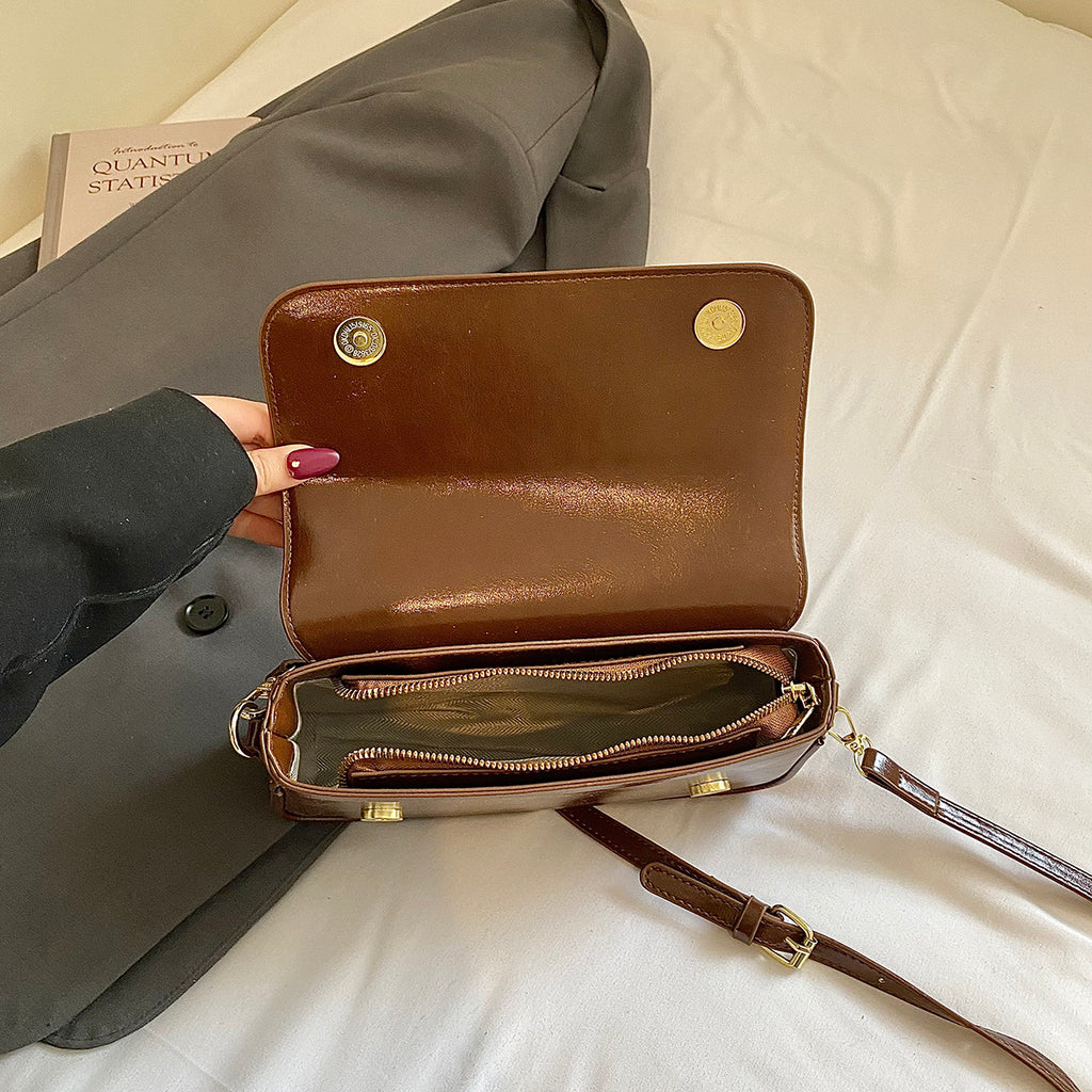 Modern Chic All-Season PU/Artificial Leather/Microfiber Leather Women's Handbags Other Bags | Color: Brown | Image 2