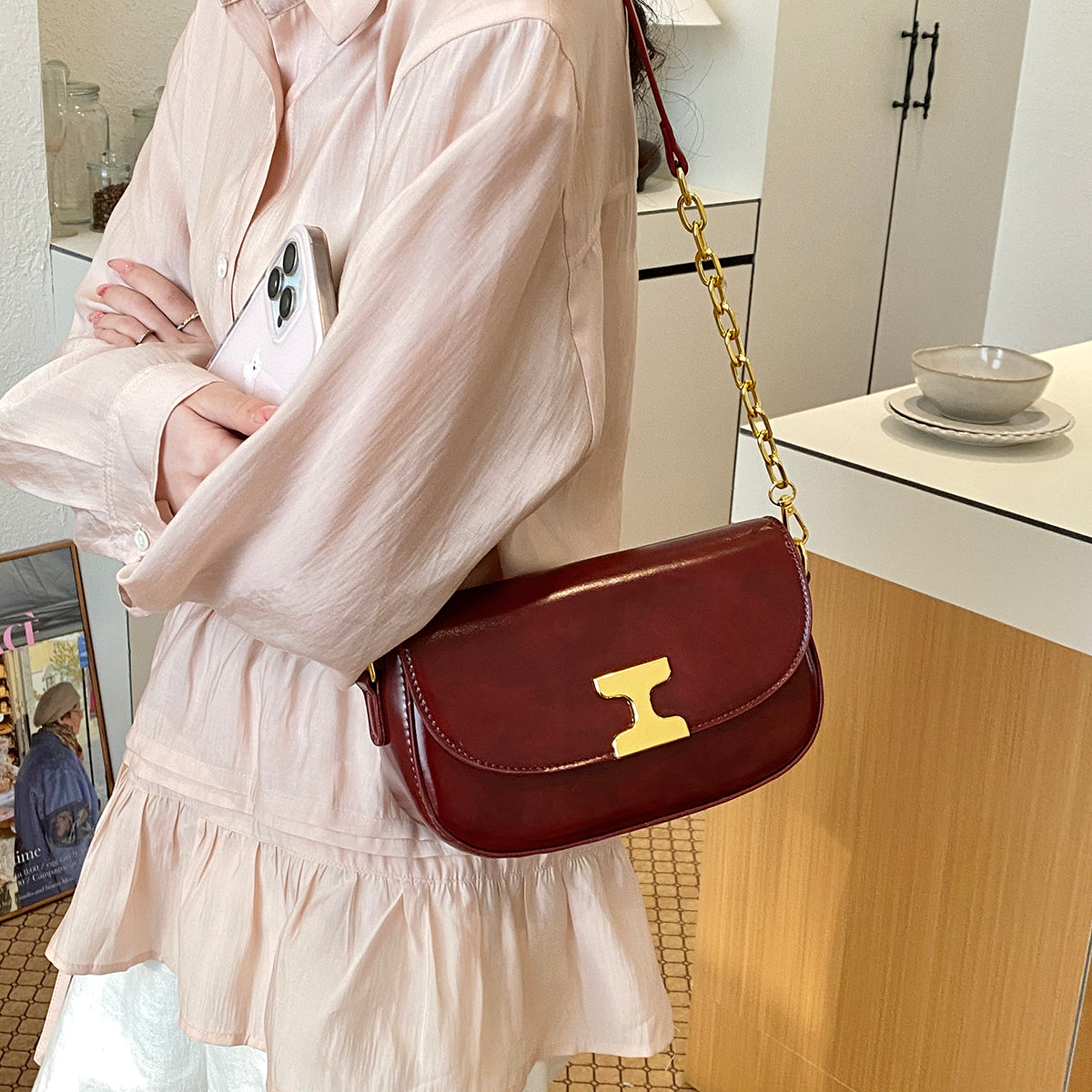 Modern Chic All-Season PU/Artificial Leather/Microfiber Leather Women's Shoulder Bags Other Bags | Color: Red | Image 3