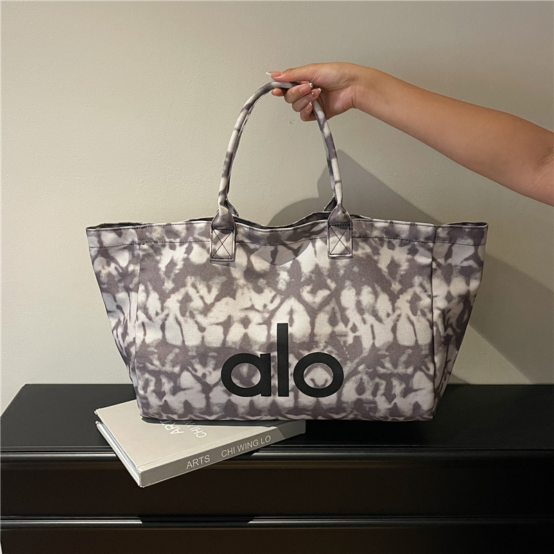 Modern Chic All-Season Cloth / Textile Women's Handbags Tote Bags | Color: Grey | Image 2