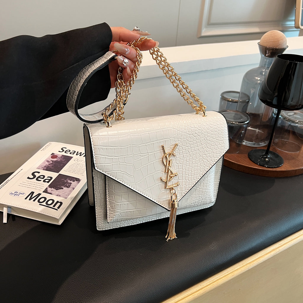 Modern Chic All-Season PU/Artificial Leather/Microfiber Leather Women's Shoulder Bags Other Bags | Color: White | Image 3