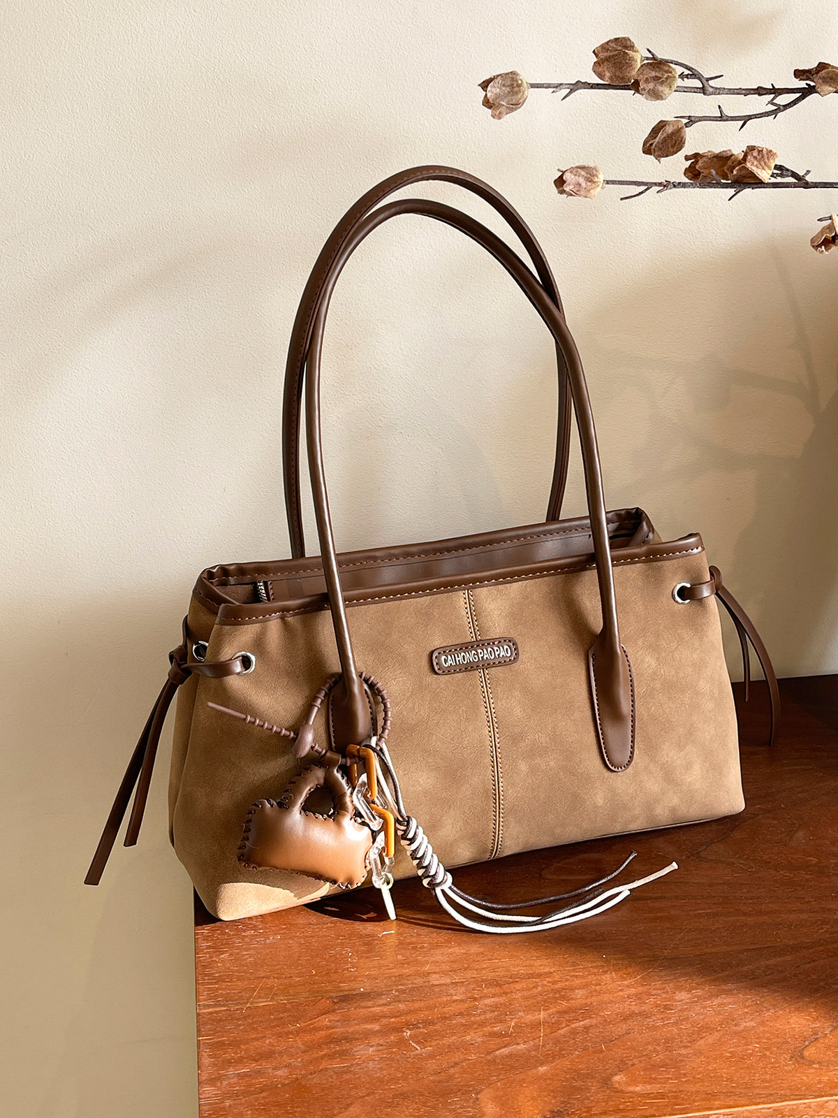 Modern Chic All-Season PU/Artificial Leather/Microfiber Leather, Suede/Oxford/Scrub Women's Shoulder Bags Tote Bags | Color: Khaki | Image 2