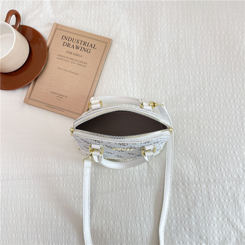 Modern Chic All-Season PU/Artificial Leather/Microfiber Leather Women's Handbags Other Bags | Color: White | Image 2