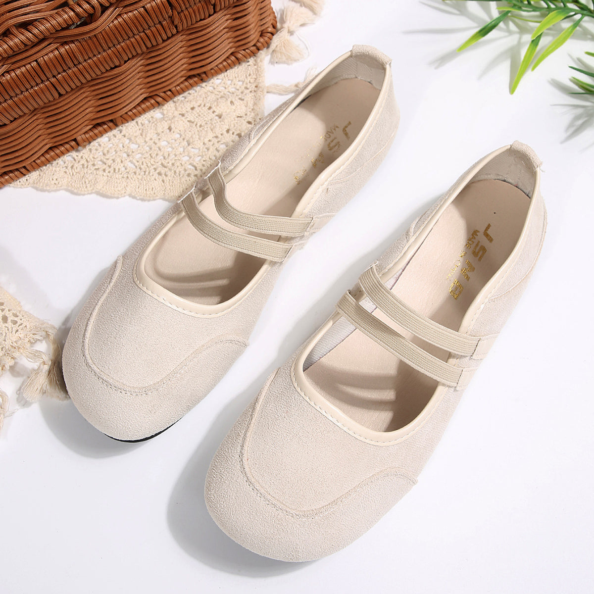 Modern Chic All-Season PU/Artificial Leather/Microfiber Leather Women's Flat Shoes | Color: Beige | Image 3