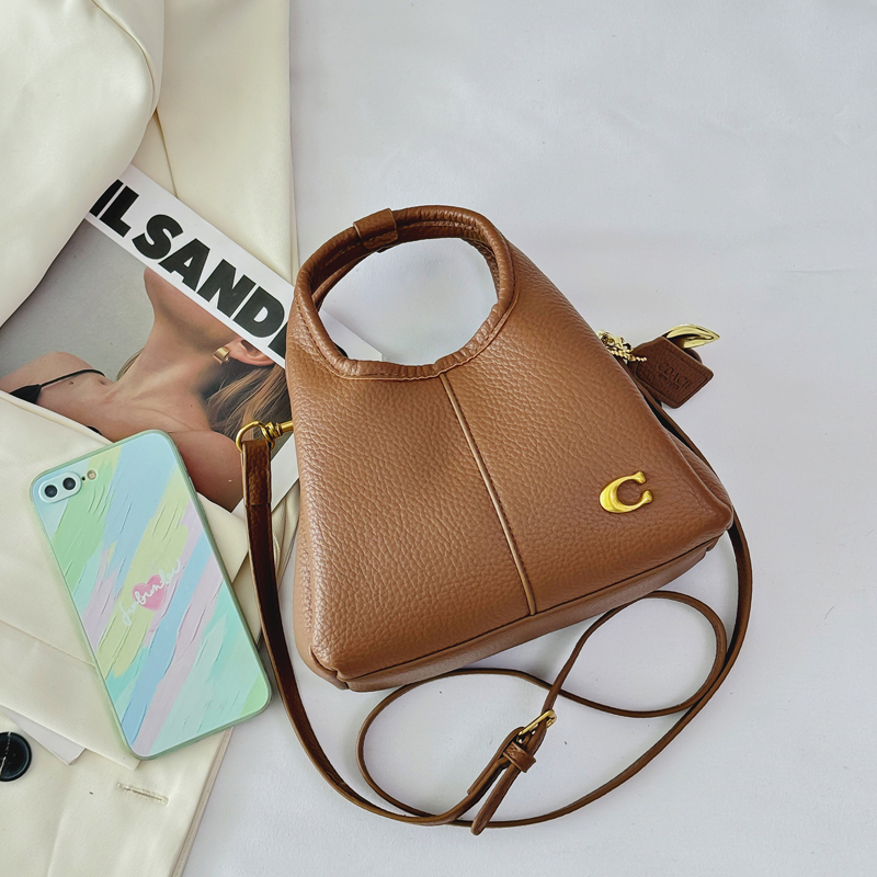 Modern Chic All-Season PU/Artificial Leather/Microfiber Leather Women's Handbags Other Bags | Color: Brown | Image 2