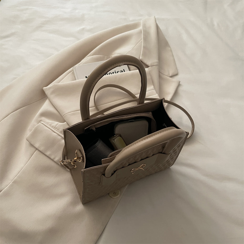 Modern Chic All-Season PU/Artificial Leather/Microfiber Leather Women's Shoulder Bags Tote Bags | Color: Khaki | Image 2