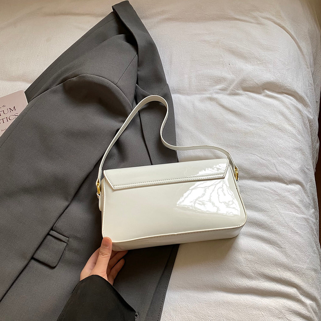 Modern Chic All-Season PU/Artificial Leather/Microfiber Leather Women's Handbags Other Bags | Color: White | Image 3