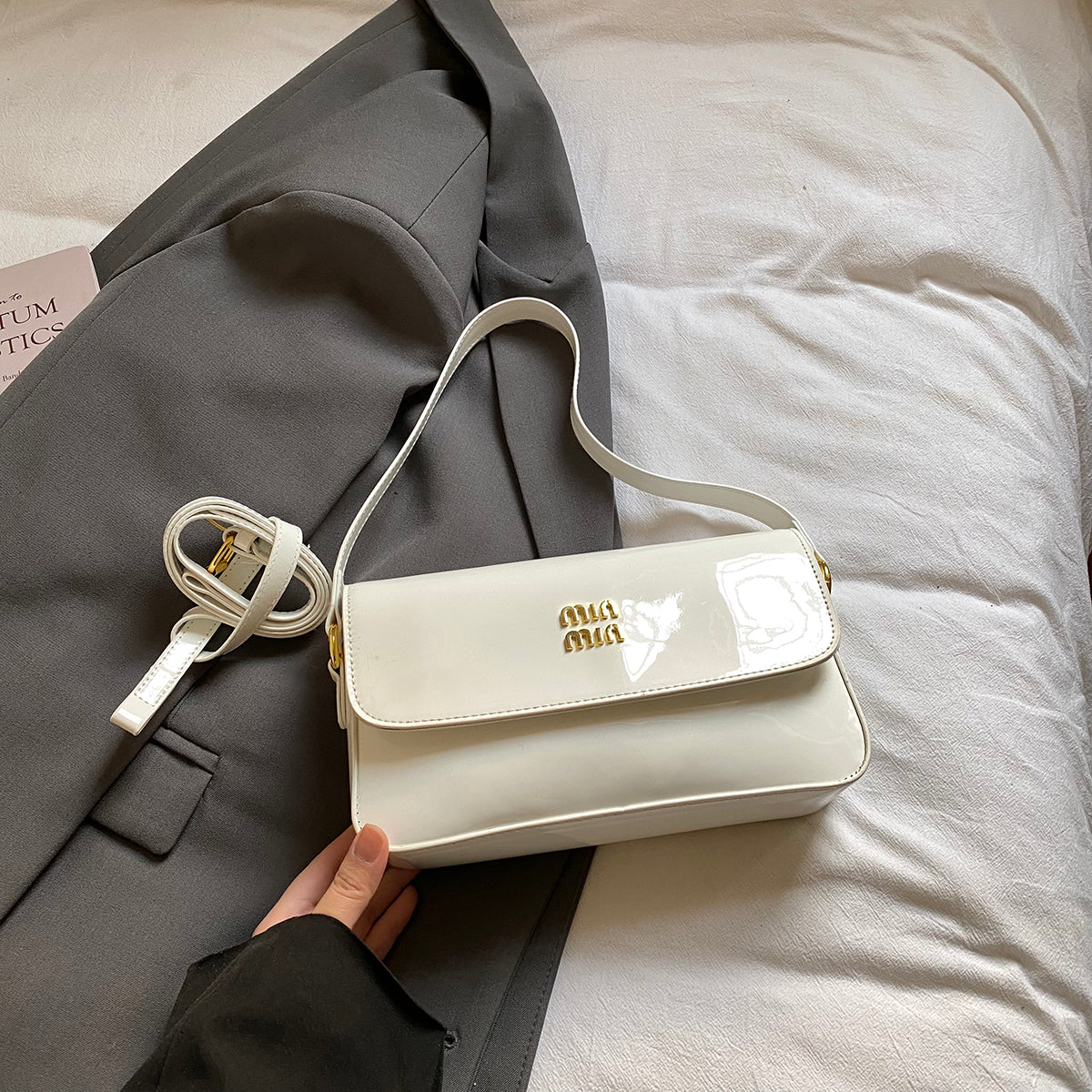 Modern Chic All-Season PU/Artificial Leather/Microfiber Leather Women's Handbags Other Bags | Color: White | Image 1
