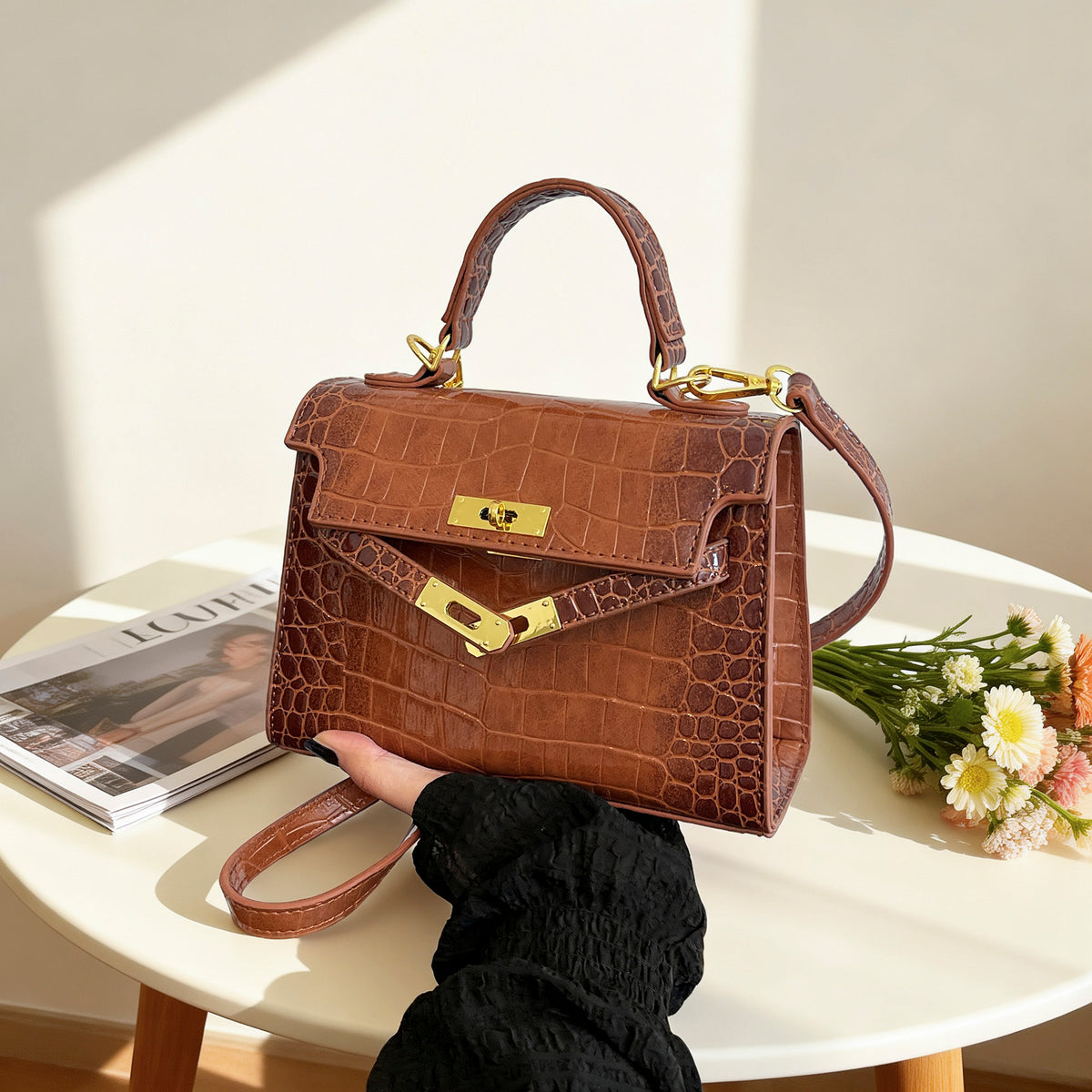 Modern Chic All-Season PU/Artificial Leather/Microfiber Leather Women's Crossbody Bags Other Bags | Color: Style 4 | Image 1