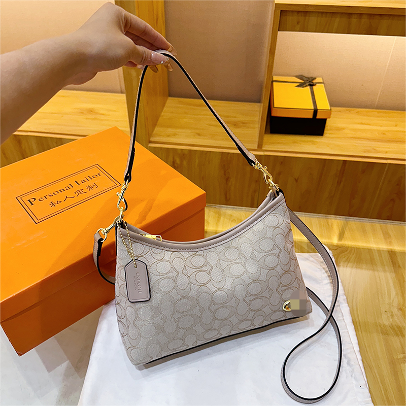Modern Chic All-Season PU/Artificial Leather/Microfiber Leather Women's Handbags Other Bags | Color: Khaki | Image 3