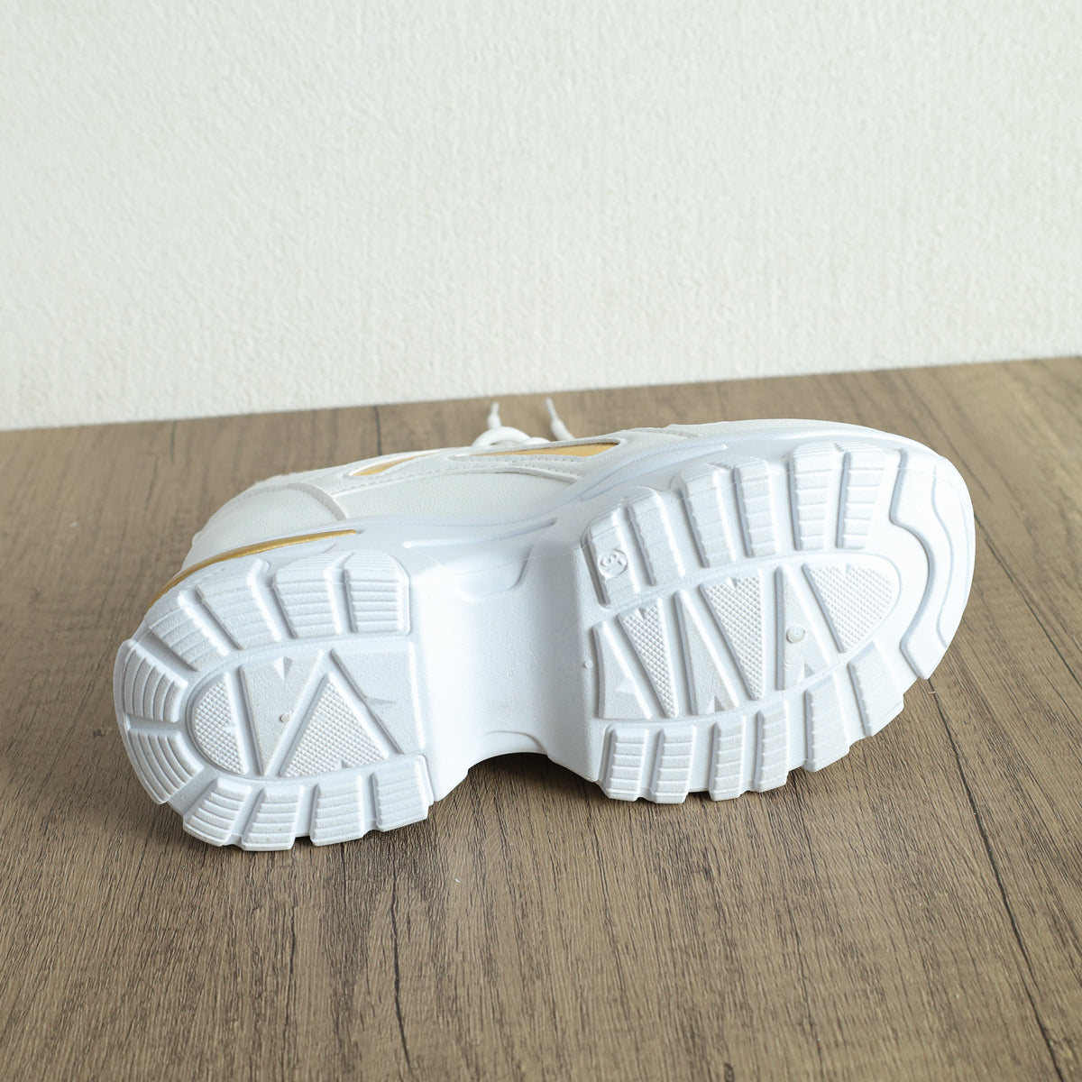 Modern Chic All-Season PU/Artificial Leather/Microfiber Leather Women's Casual Shoes | Color: Gold | Image 2