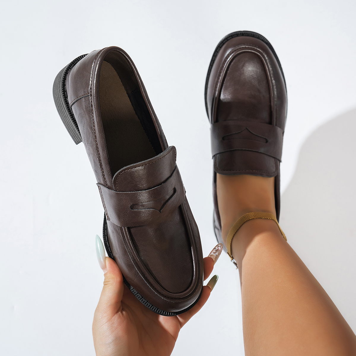 Modern Chic All-Season PU/Artificial Leather/Microfiber Leather Women's Flat Shoes | Color: Brown | Image 2