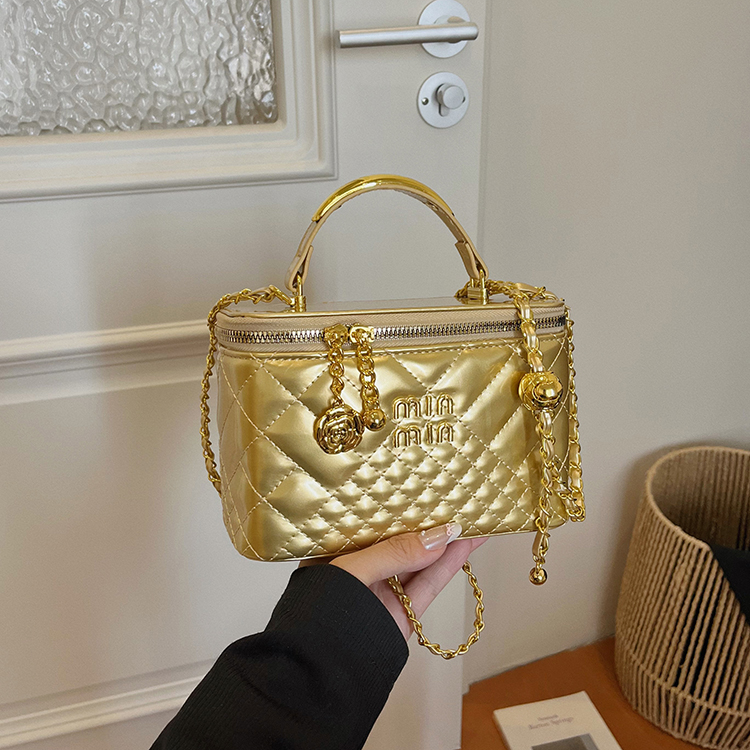 Modern Chic All-Season PU/Artificial Leather/Microfiber Leather Women's Crossbody Bags Box Bags | Color: Gold | Image 3