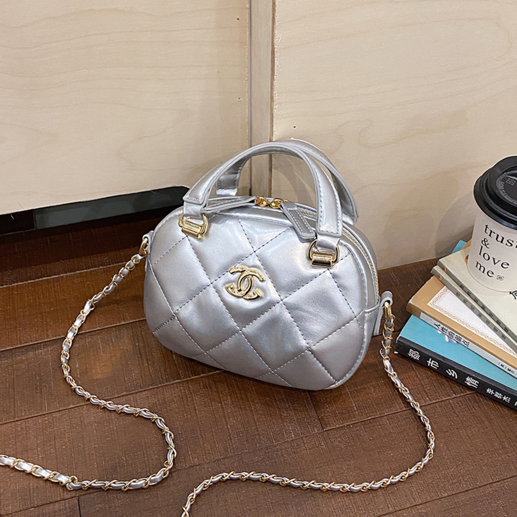 Modern Chic All-Season PU/Artificial Leather/Microfiber Leather Women's Handbags Other Bags | Color: Silver | Image 3