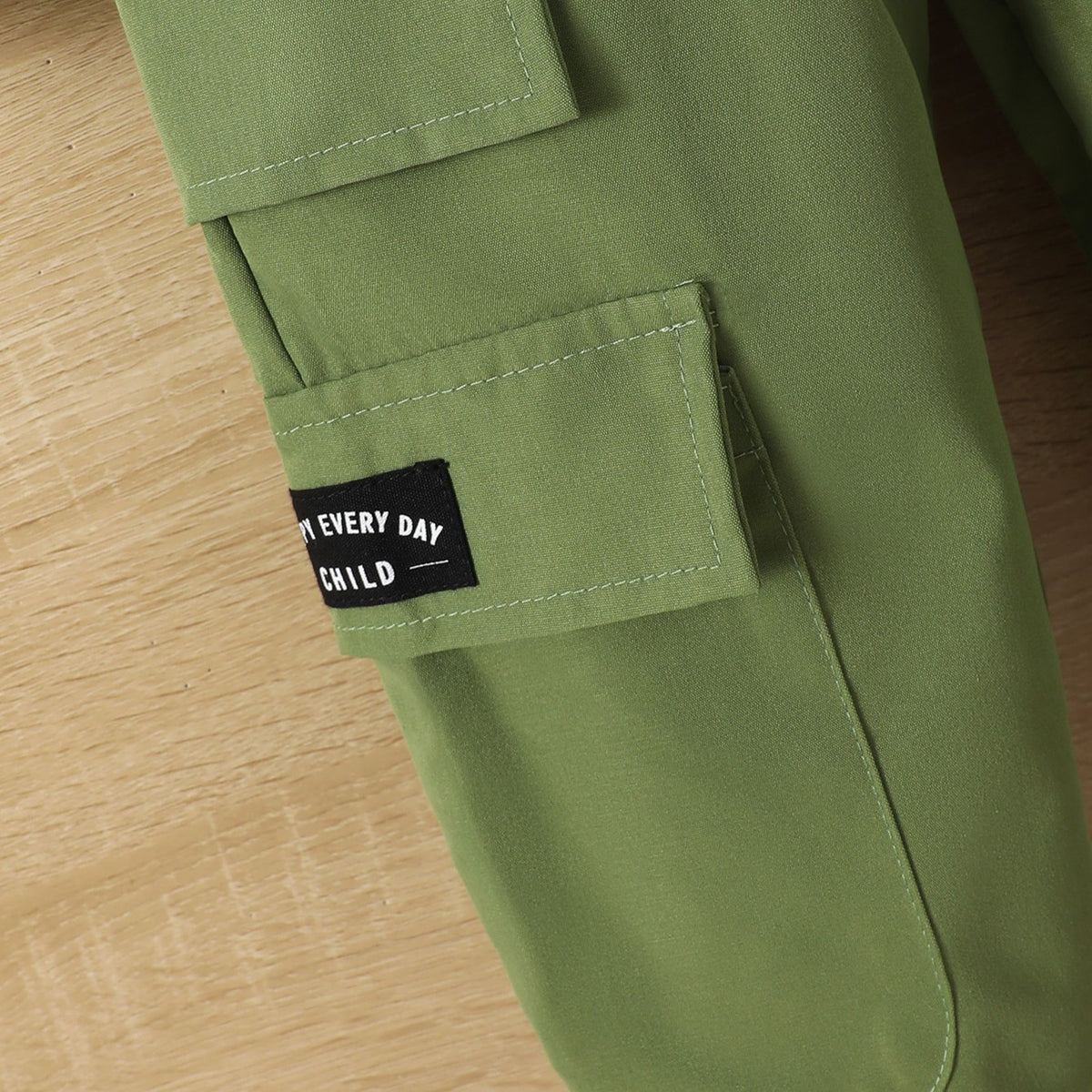 Casual Sporty Autumn 2-Piece Boys' Pants Suit, Ages 2-7 | Color: Army Green | Image 2
