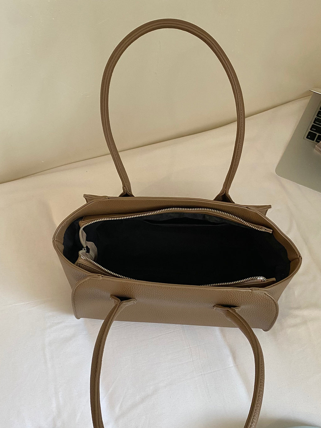 Modern Chic All-Season PU/Artificial Leather/Microfiber Leather Women's Shoulder Bags Tote Bags | Color: Style 4 | Image 2