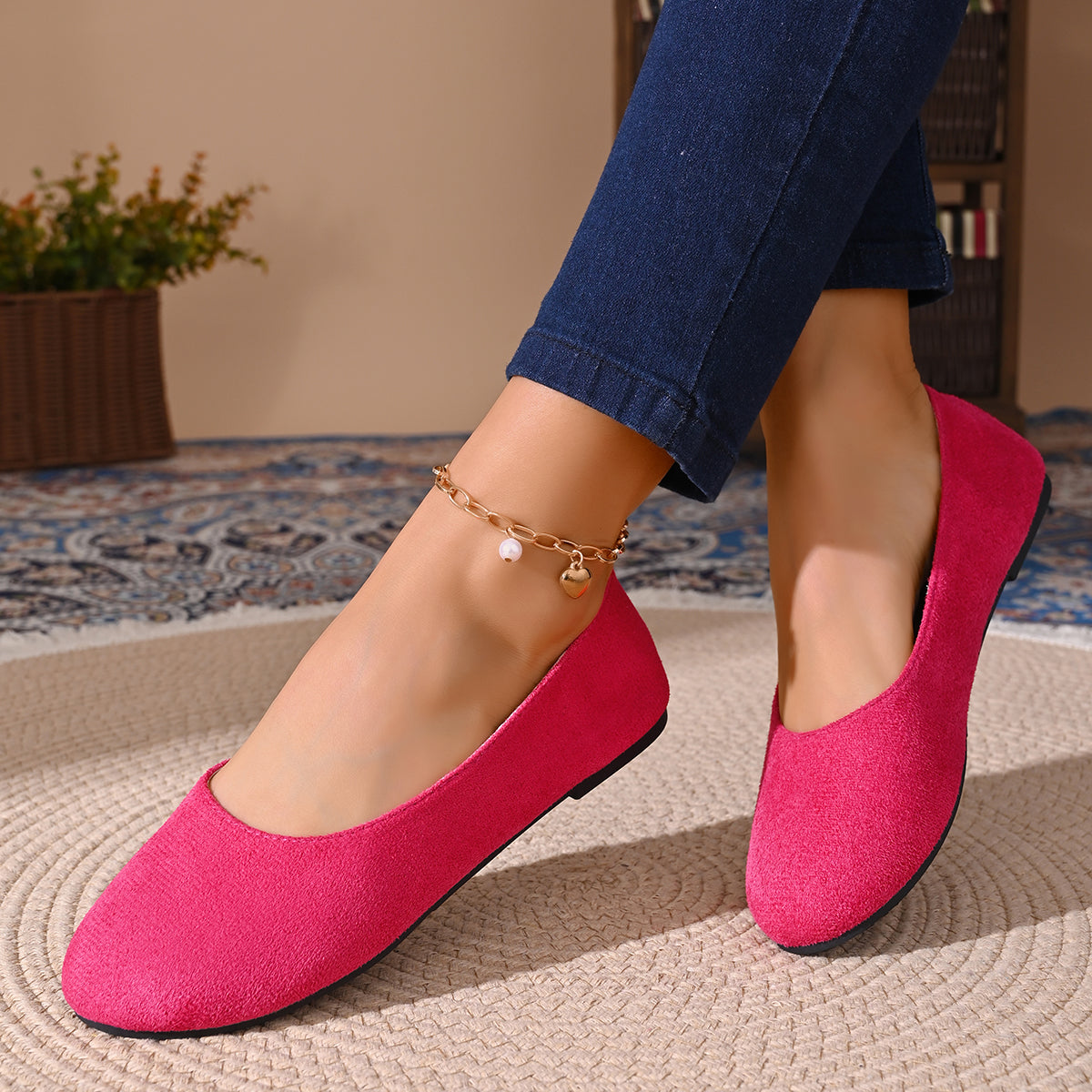 Modern Chic All-Season Cloth / Textile Women's Flat Shoes | Color: Rose | Image 1