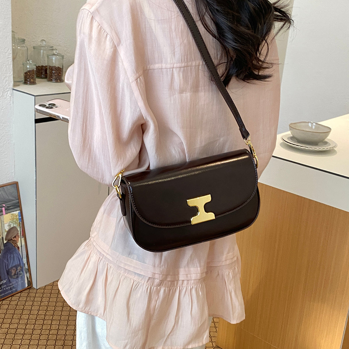 Modern Chic All-Season PU/Artificial Leather/Microfiber Leather Women's Shoulder Bags Other Bags | Color: Coffee | Image 3
