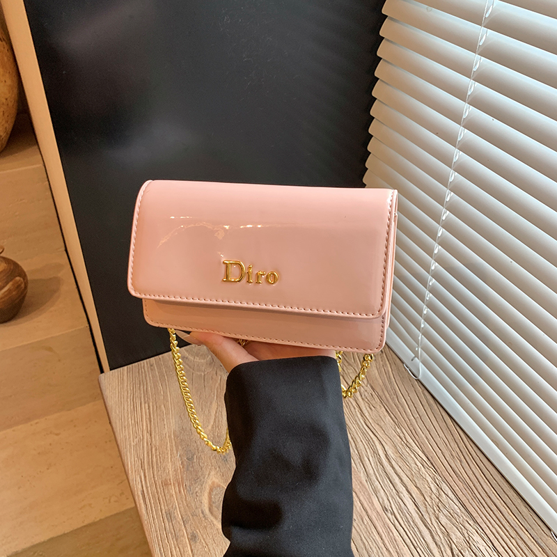 Modern Chic All-Season PU/Artificial Leather/Microfiber Leather Women's Handbags Other Bags | Color: Style 2 | Image 1