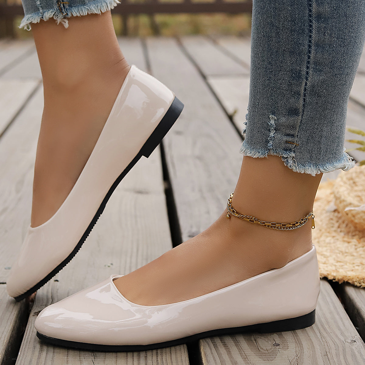 Modern Chic All-Season PU/Artificial Leather/Microfiber Leather Women's Flat Shoes | Color: Beige | Image 1