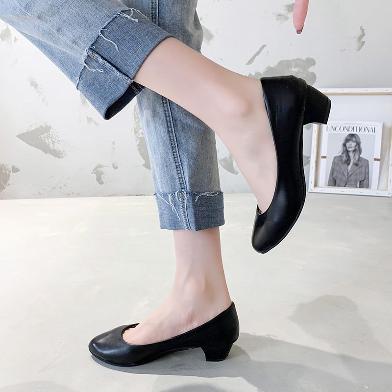 Modern Chic All-Season PU/Artificial Leather/Microfiber Leather Women's High Heels | Color: Black | Image 3