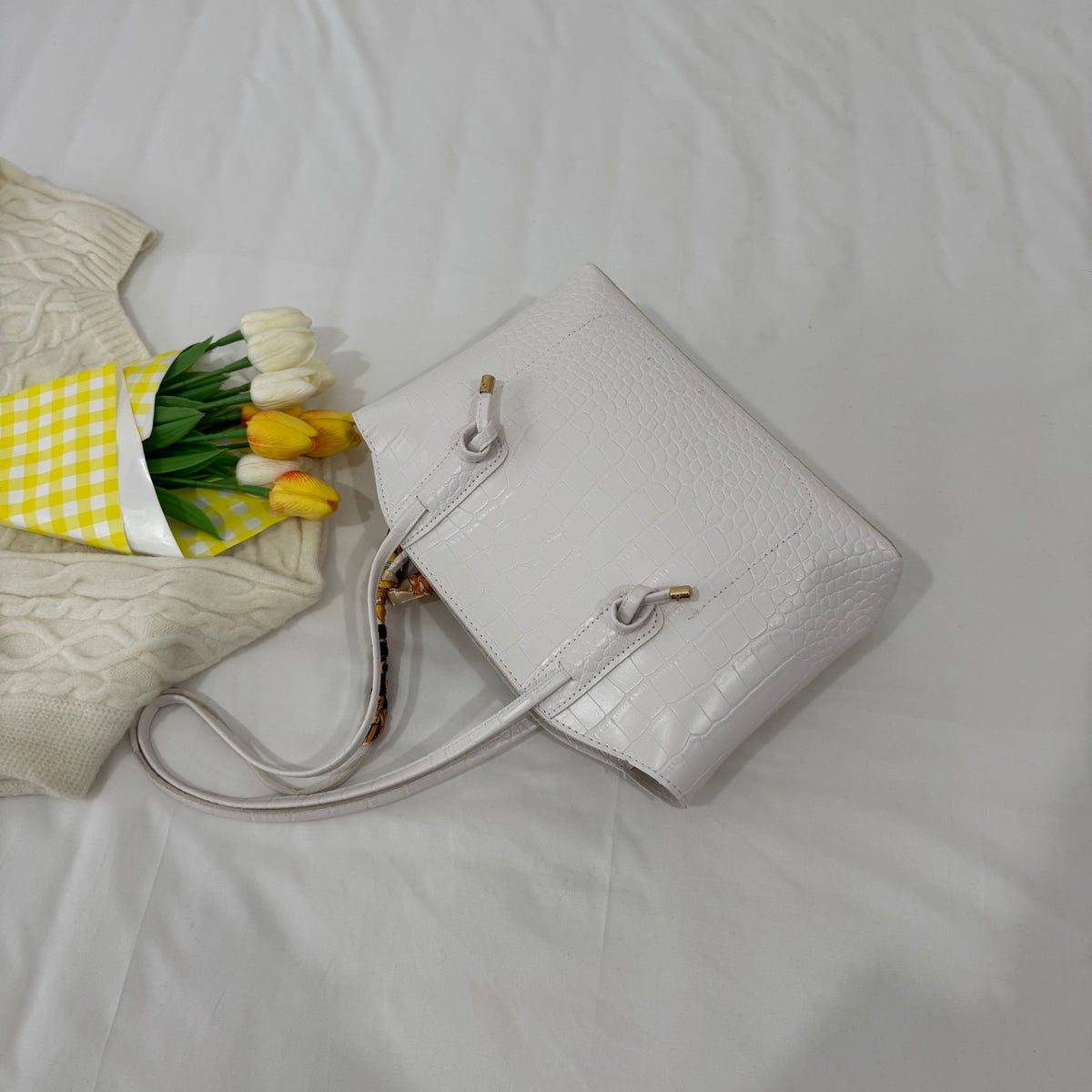 Modern Chic All-Season PU/Artificial Leather/Microfiber Leather Women's Shoulder Bags Underarm Bags | Color: White | Image 3
