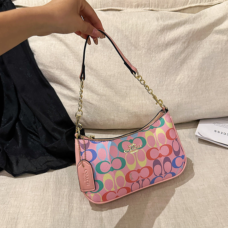 Modern Chic All-Season PU/Artificial Leather/Microfiber Leather Women's Handbags Other Bags | Color: Pink | Image 1