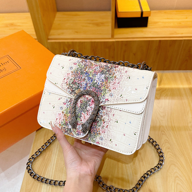 Modern Chic All-Season PU/Artificial Leather/Microfiber Leather Women's Shoulder Bags Other Bags | Color: White | Image 2