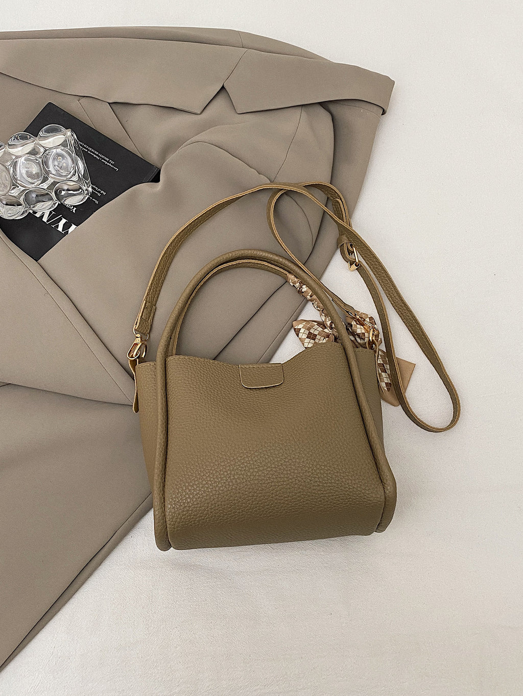 Modern Chic All-Season PU/Artificial Leather/Microfiber Leather Women's Handbags Other Bags | Color: Khaki | Image 3