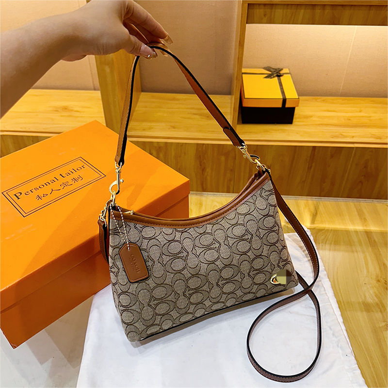 Modern Chic All-Season PU/Artificial Leather/Microfiber Leather Women's Handbags Other Bags | Color: Brown | Image 2