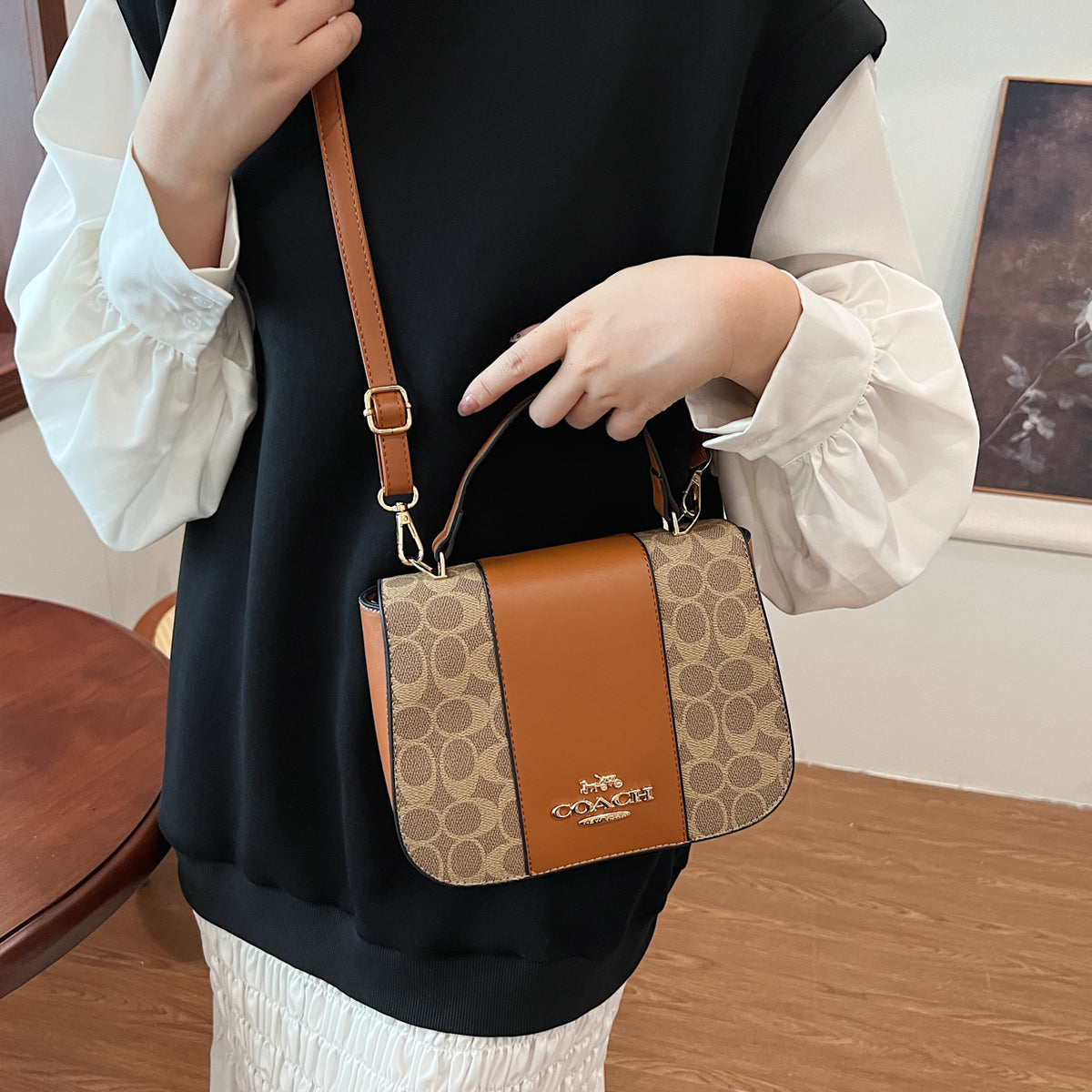 Modern Chic All-Season PU/Artificial Leather/Microfiber Leather Women's Crossbody Bags Other Bags | Color: Brown | Image 1