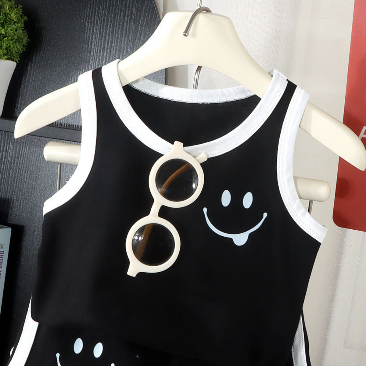 Modern Chic All-Season Casual Sporty Summer 2-Piece Boys' Pants Suit, Ages 2-7 | Color: Black | Image 2