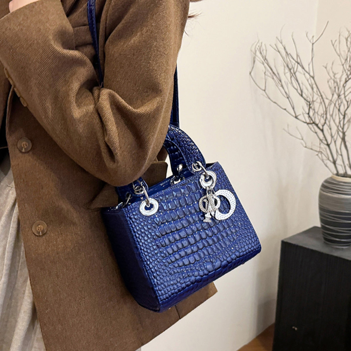 Modern Chic All-Season PU/Artificial Leather/Microfiber Leather Women's Handbags Other Bags | Color: Blue | Image 1