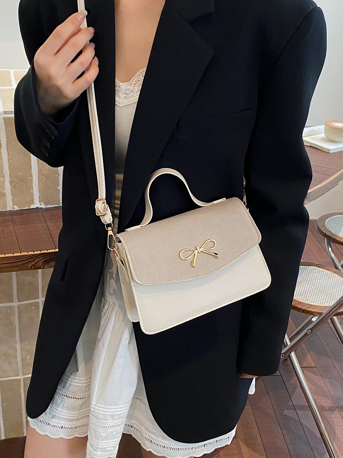Modern Chic All-Season PU/Artificial Leather/Microfiber Leather Women's Crossbody Bags Other Bags | Color: White | Image 1